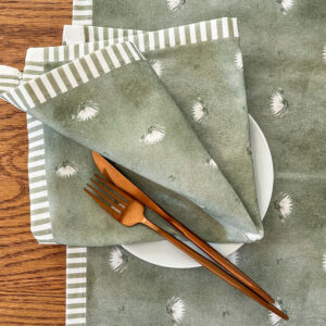Table runner & Napkins: fabric/sage