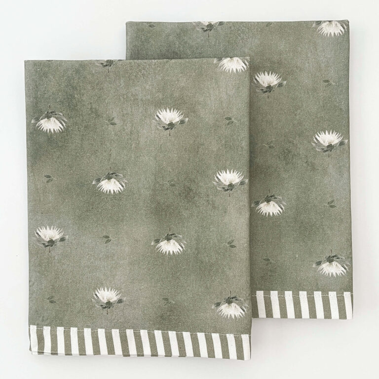 Napkins: fabric/sage